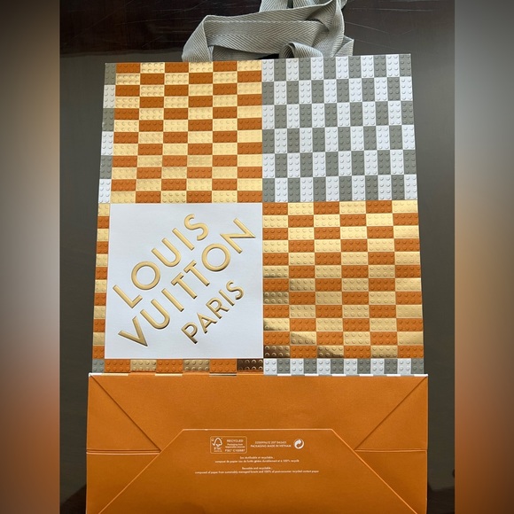 Louis Vuitton 2022 Holiday Lego Shopping Bag - Picture 2 of 5
